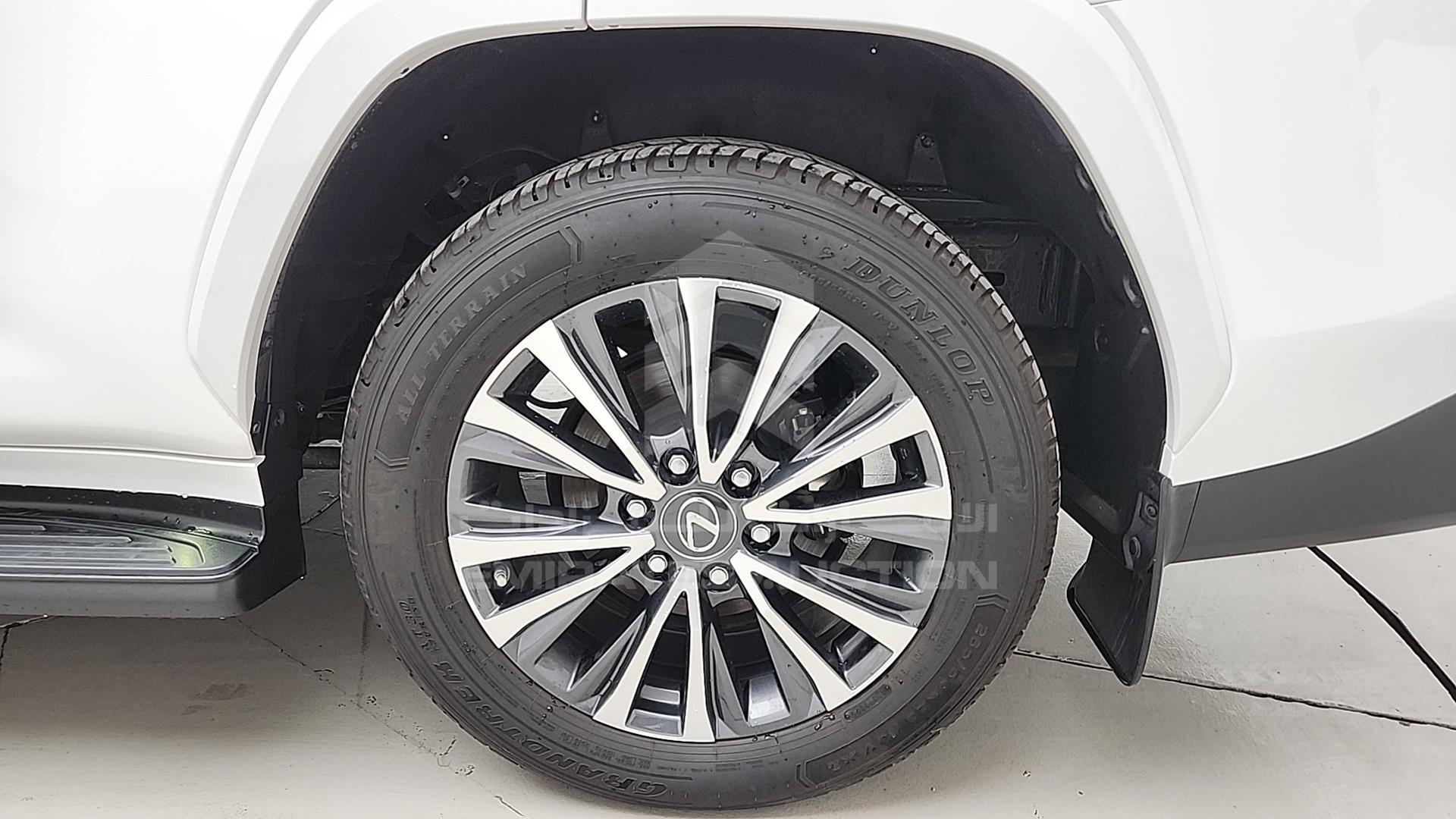 2022 LEXUS LX 600 VIN: JTJPB7CX1N4008941