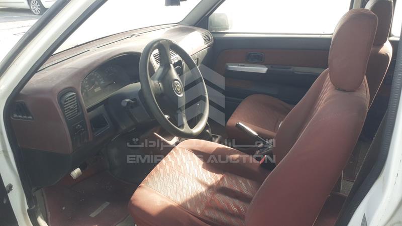 LJNTFU2K7FN006630 Auction: EmiratesAuction Lot: 406933 LJNTFU2K7FN006630 ZNA RICH 2015 WHITE Photo 11