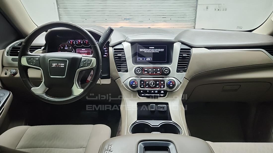 2015 GMC Yukon — Entertainment Systems & Camera Monitor & Navigation — Photo 16