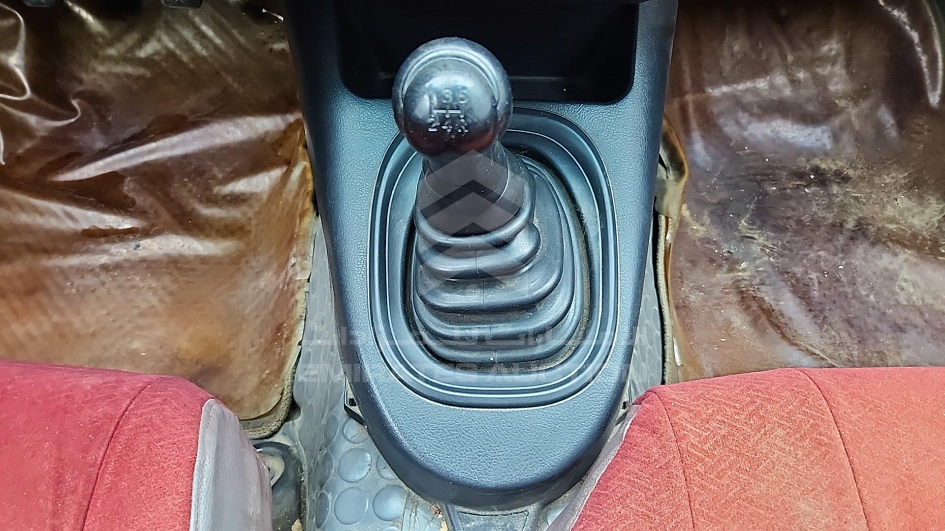 2017 TOYOTA HILUX VIN: MR0CX8CD6H0541749