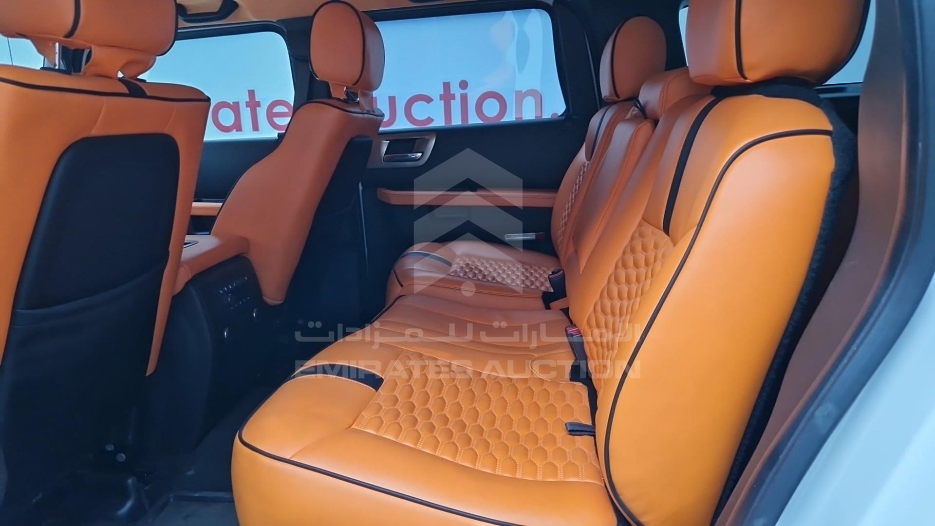 2008 HUMMER H2 VIN: 5GRGN23898H105600