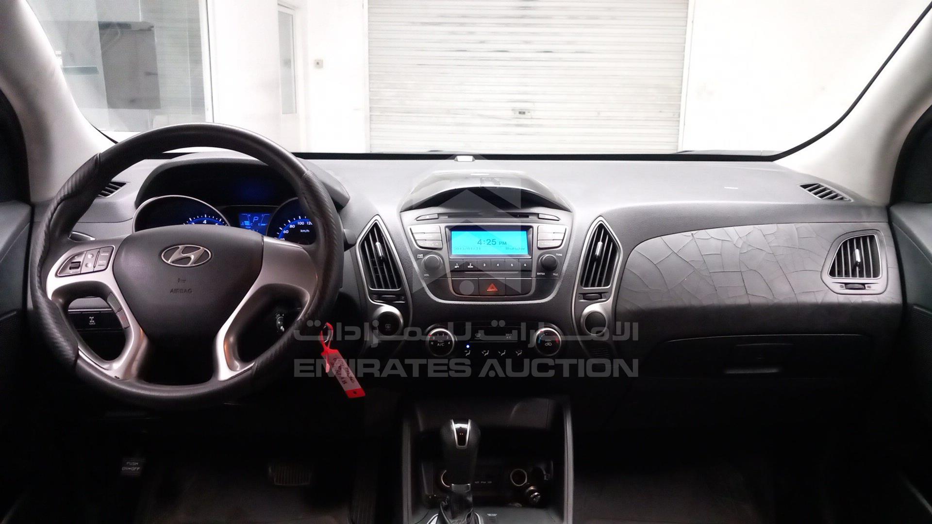 2015 HYUNDAI TUCSON VIN: KMHJT81E0FU045036