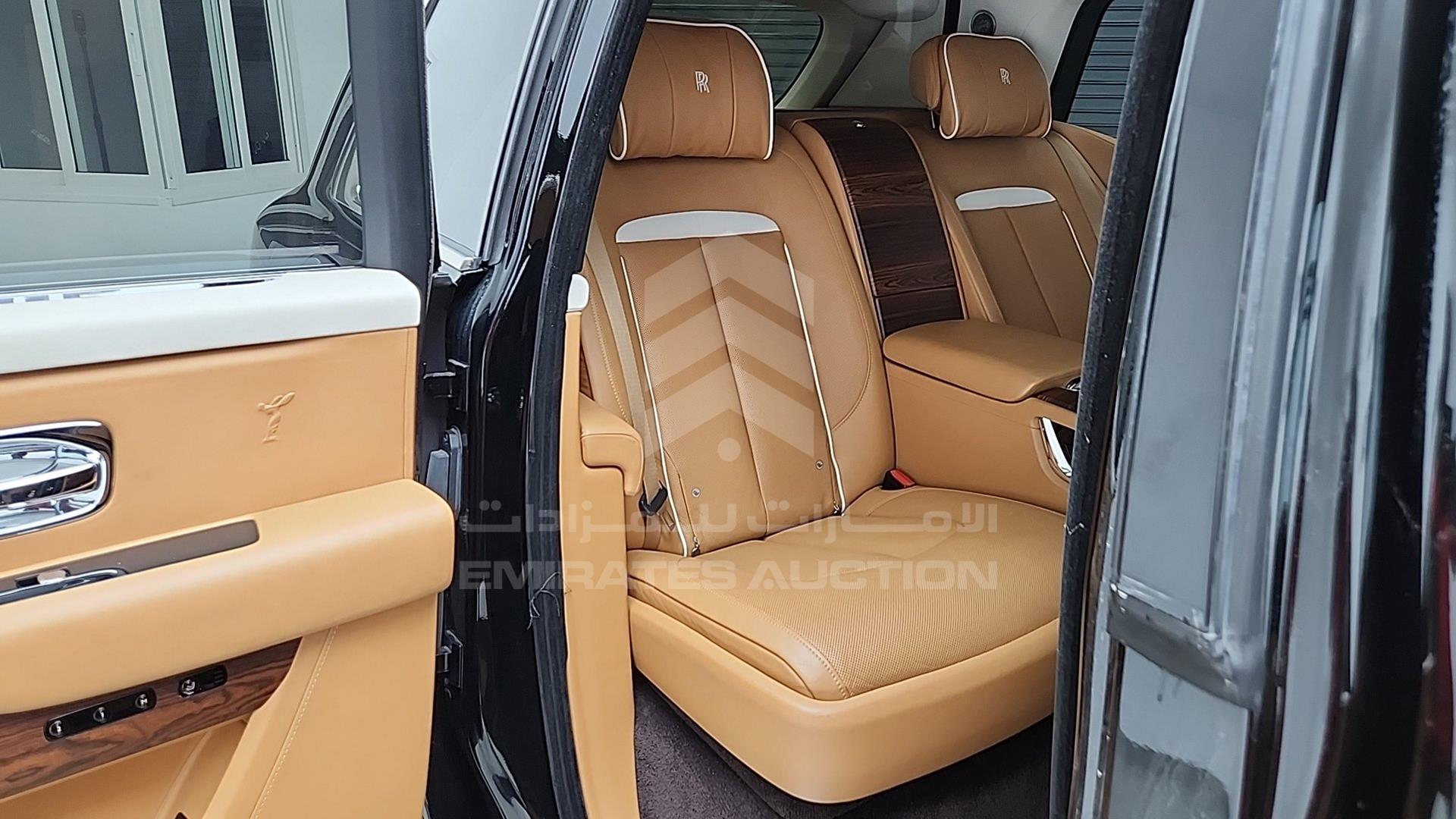 2019 ROLLS-ROYCE CULLINAN VIN: SLA689X58KU113934