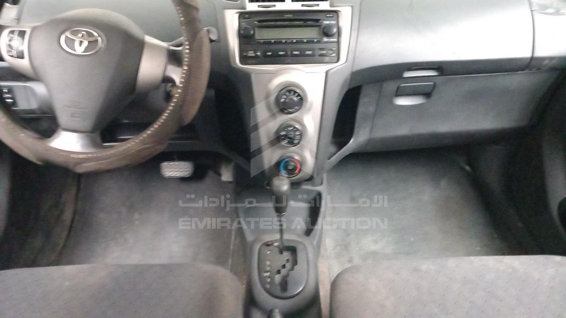 2009 TOYOTA YARIS VIN: JTDKW923995117837