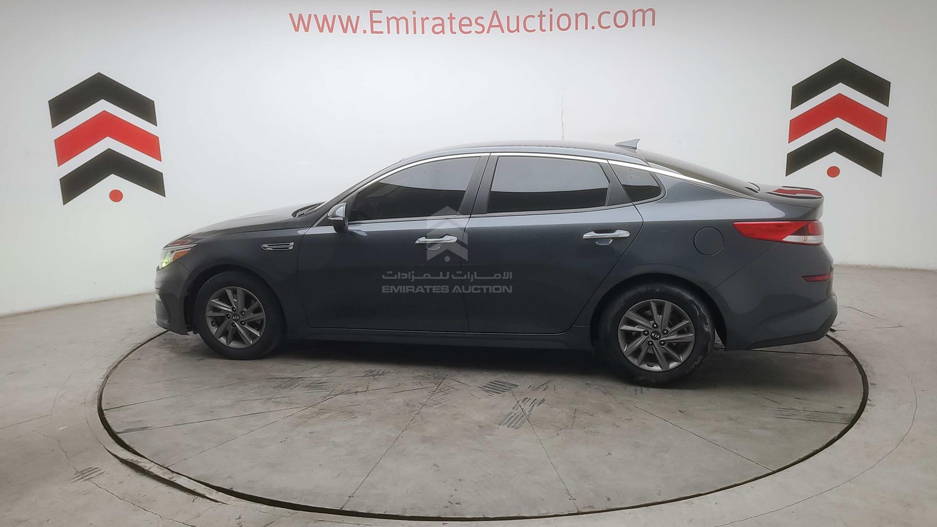 2020 KIA OPTIMA VIN: 5XXGT4L32LG424785