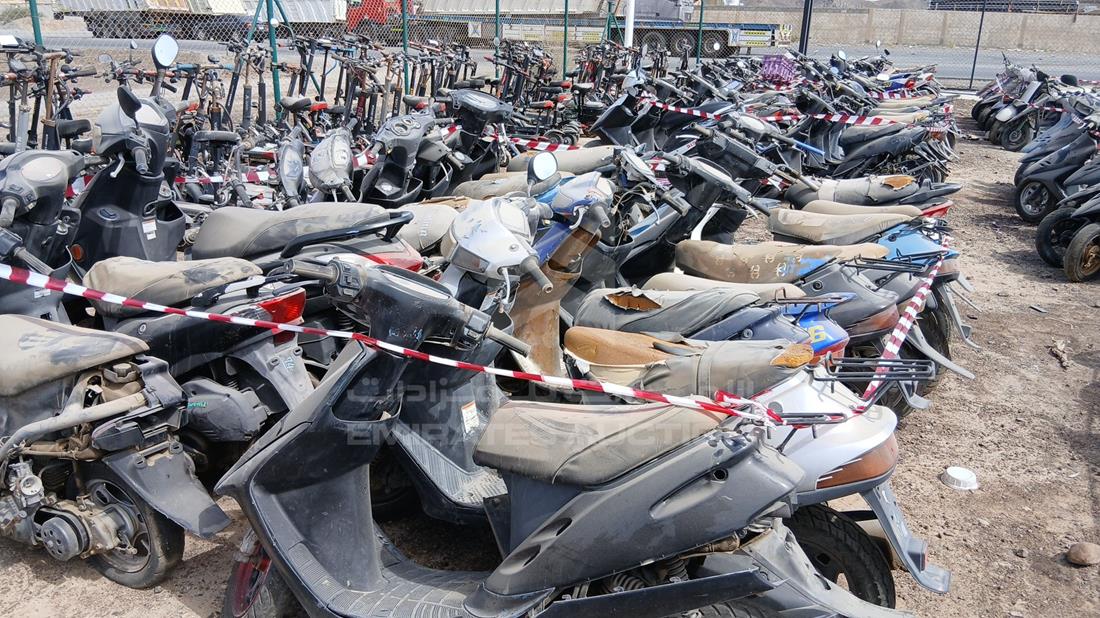 20 Scooter - Scrap without document — Rear Left Passenger View — Photo 15