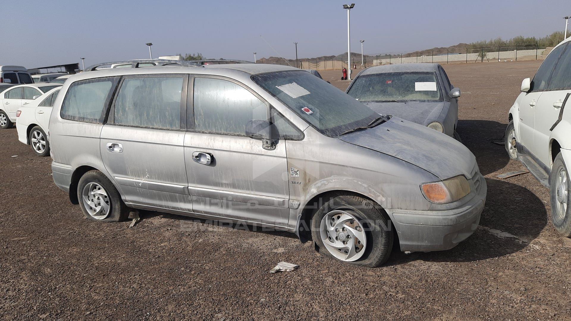 2005 HYUNDAI TRAJET VIN: KMHMG81C45U250356