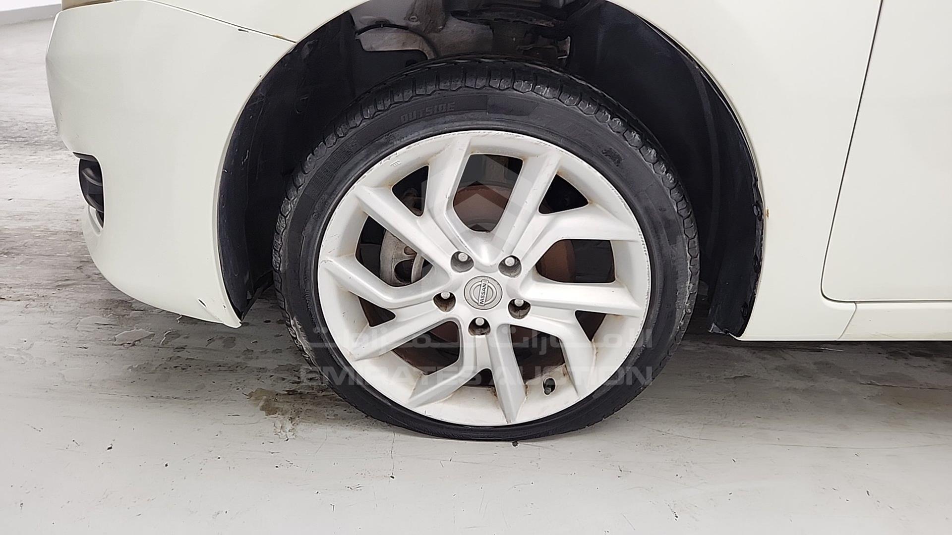 2014 NISSAN TIIDA VIN: MNTAC2C96E6000423