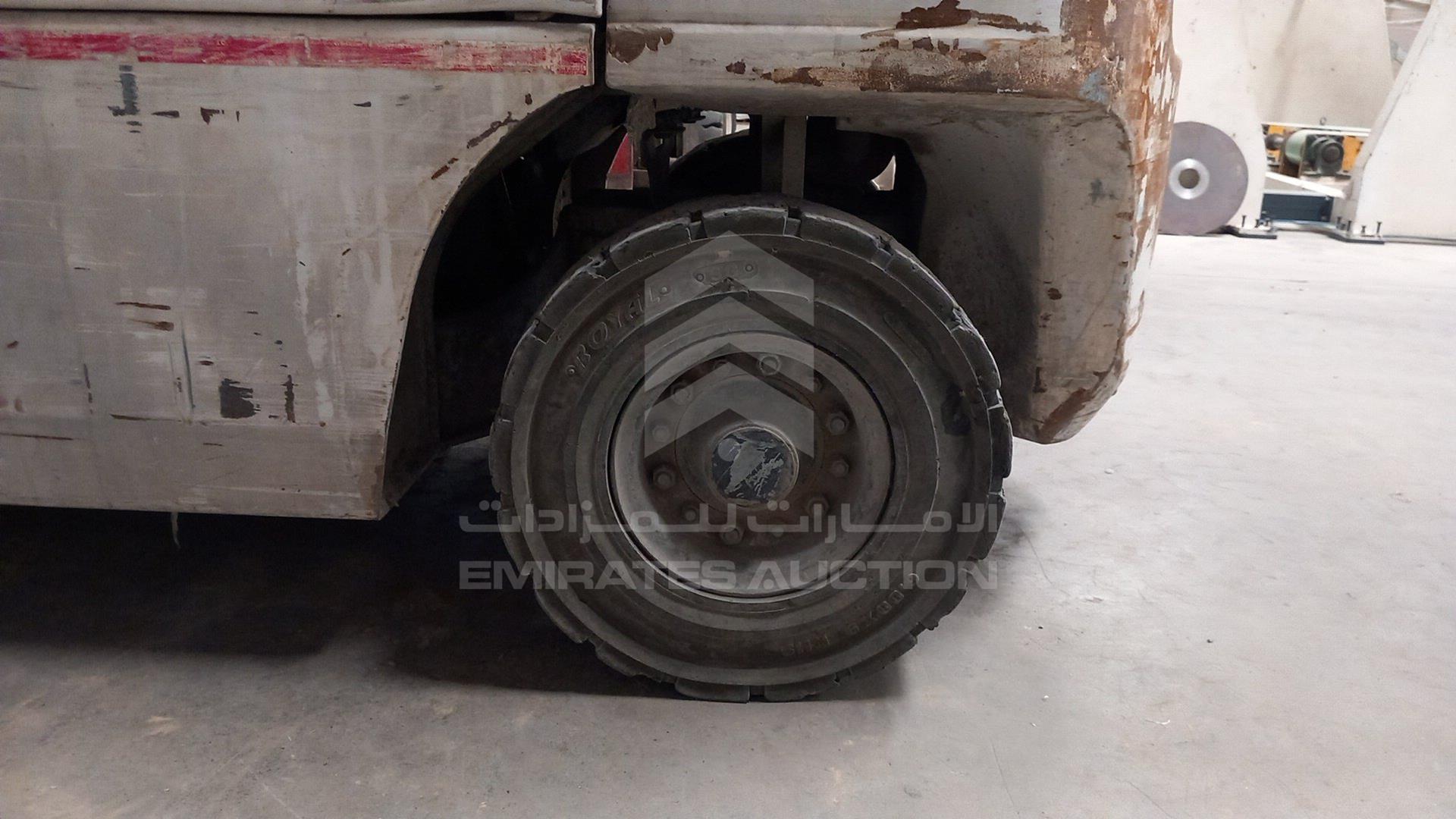 0 NISSAN FORKLIFT VIN: NP1F2-00310
