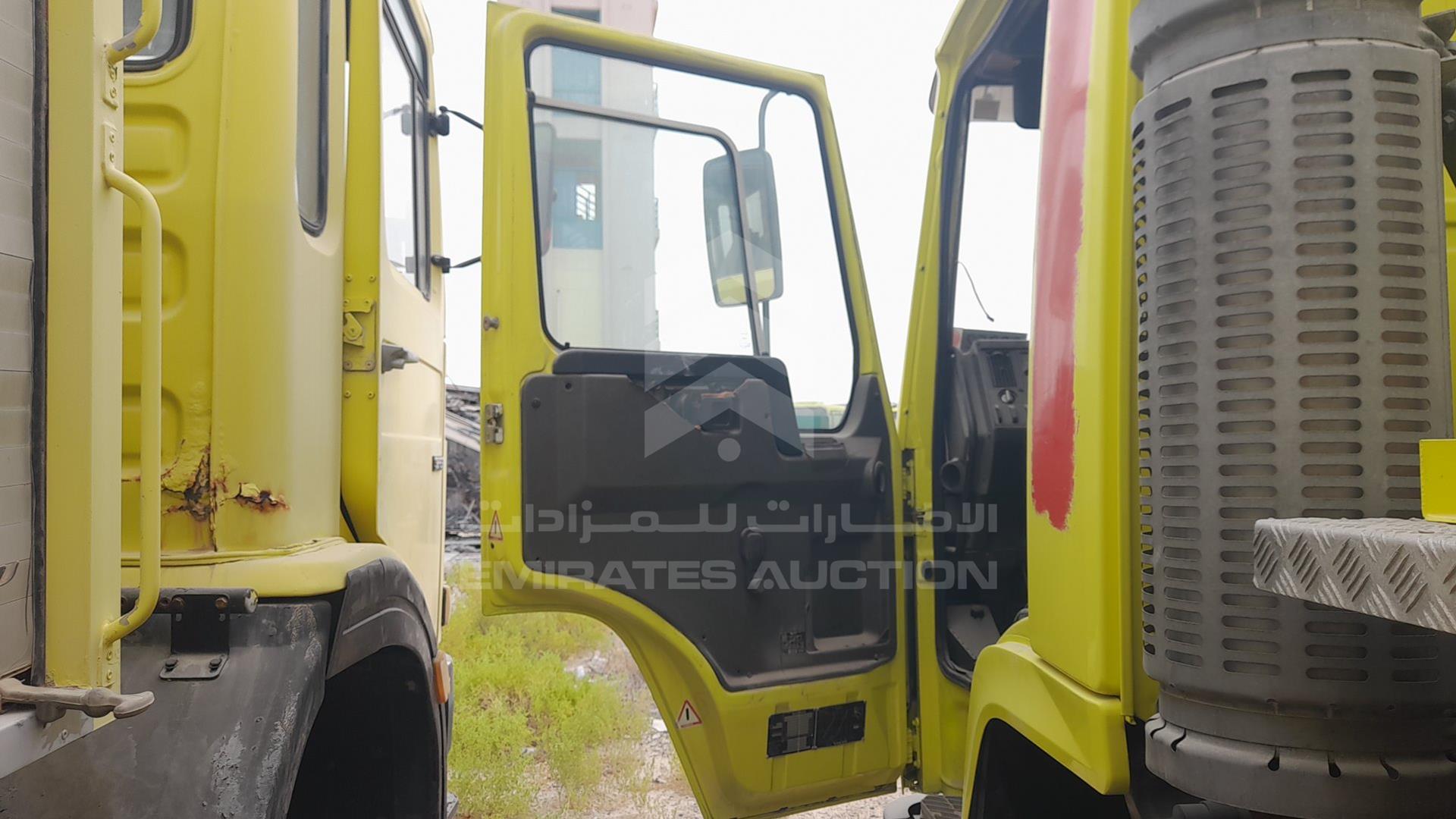 0 VOLVO FL 10 VIN: YV2F4C1G5WA281992