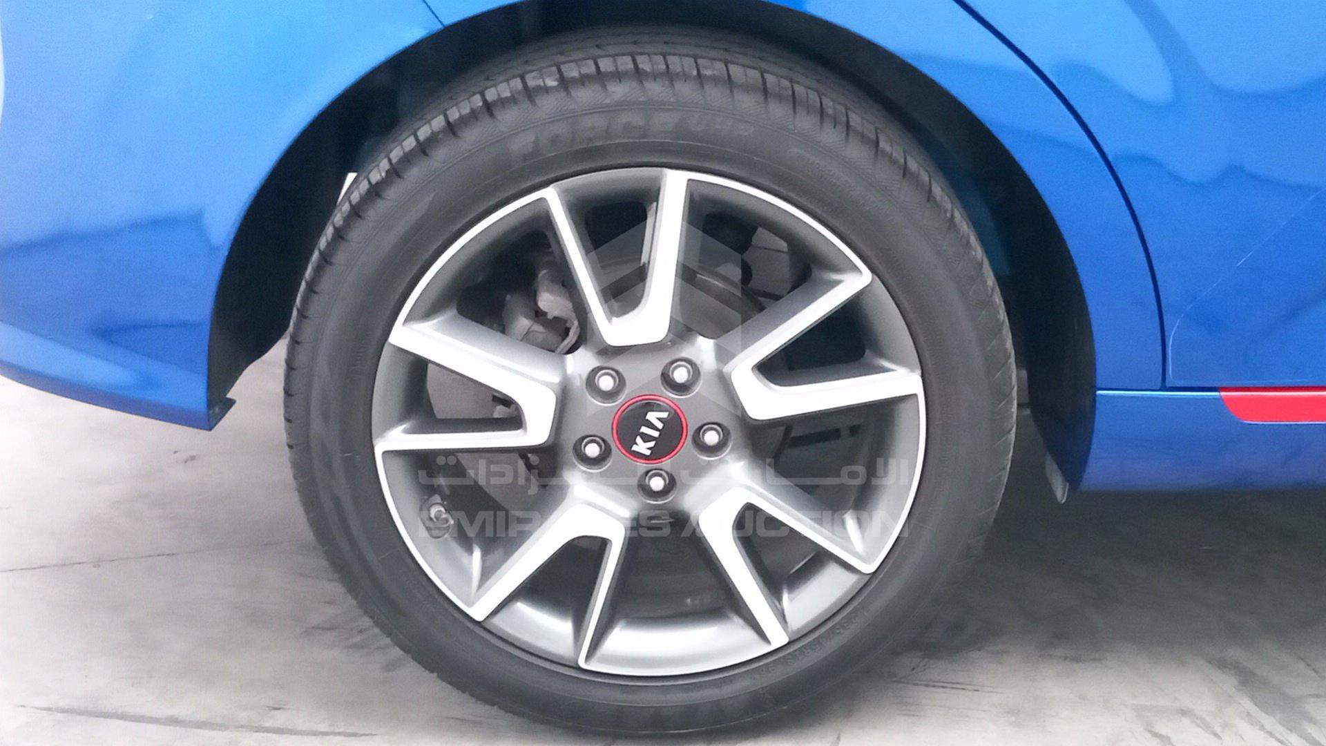 2020 KIA SOUL VIN: KNDJ63AU6L7110925
