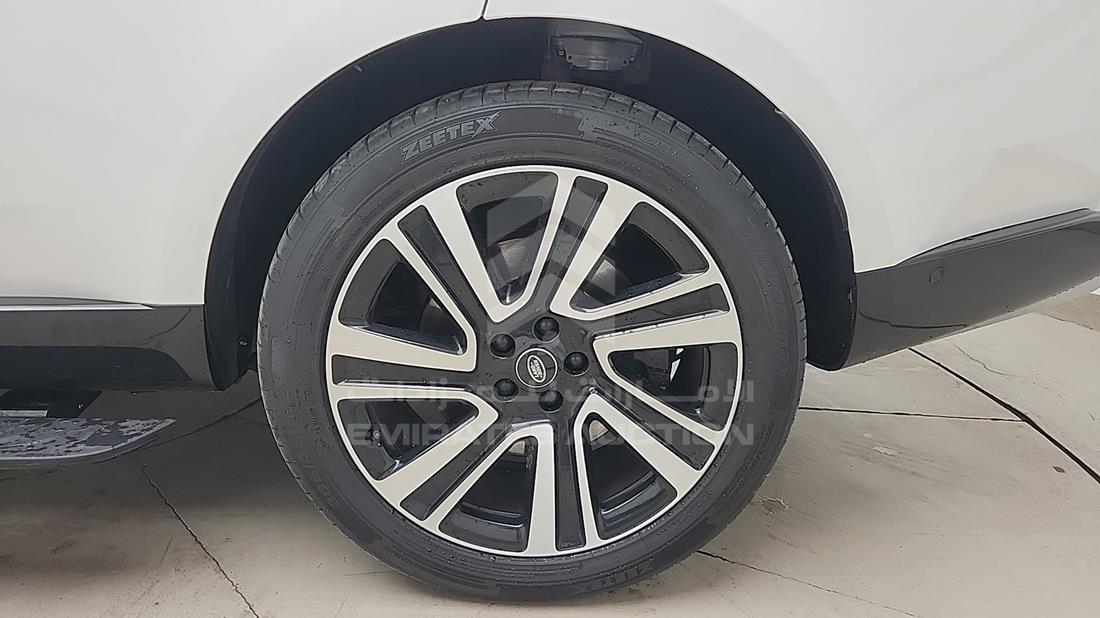2023 Range Rover HSE — Rear Left Tyre — Photo 35