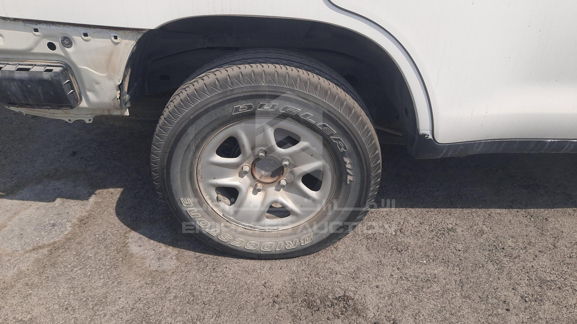 2011 TOYOTA LAND CRUISER VIN: JTMDU09J5B4034836