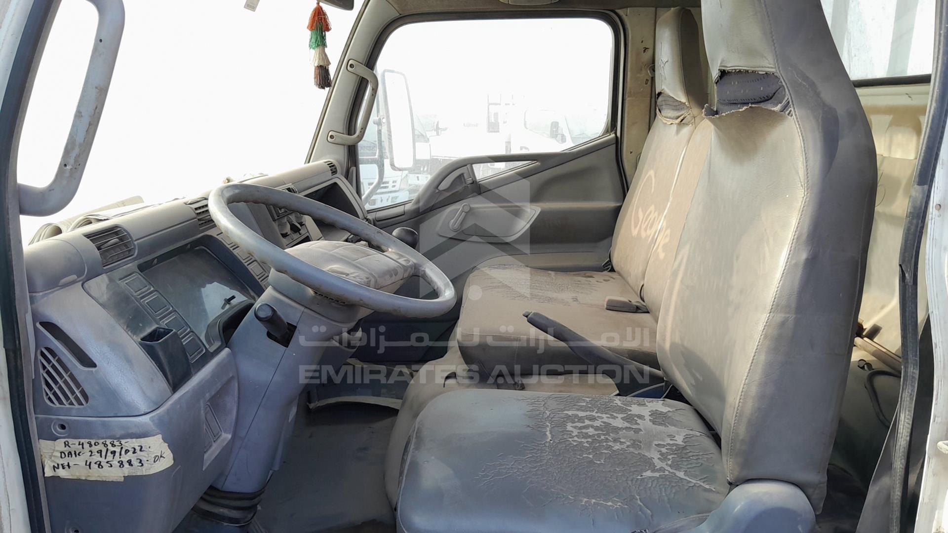 2005 MITSUBISHI CANTER VIN: JL7BCE1J15K005372