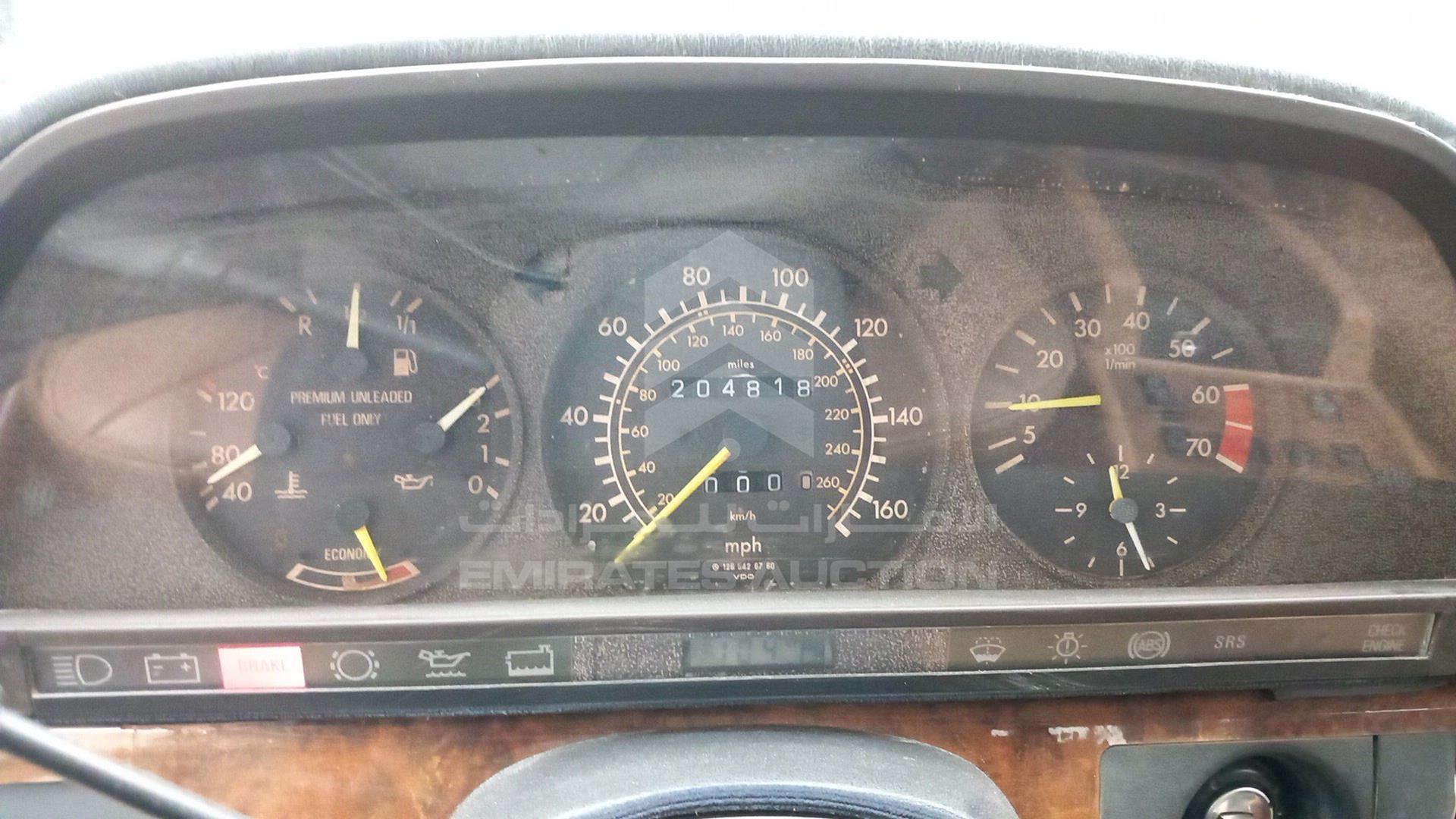 1990 MERCEDES SEL 560 VIN: WDBCA39E2LA503245