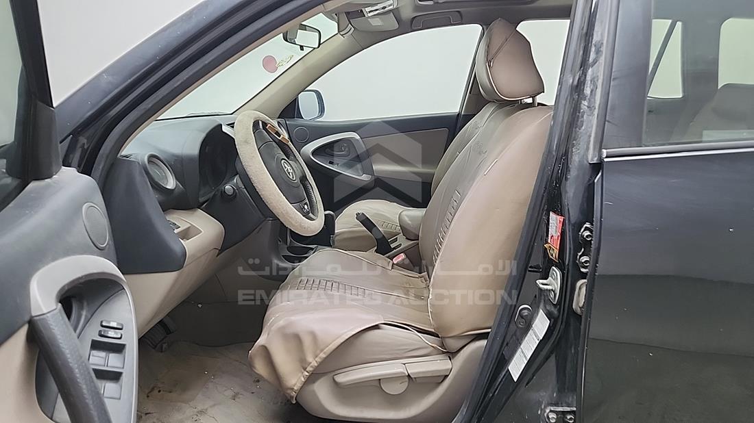 2006 Toyota RAV 4 — Front Left Driver Seat View — Photo 12