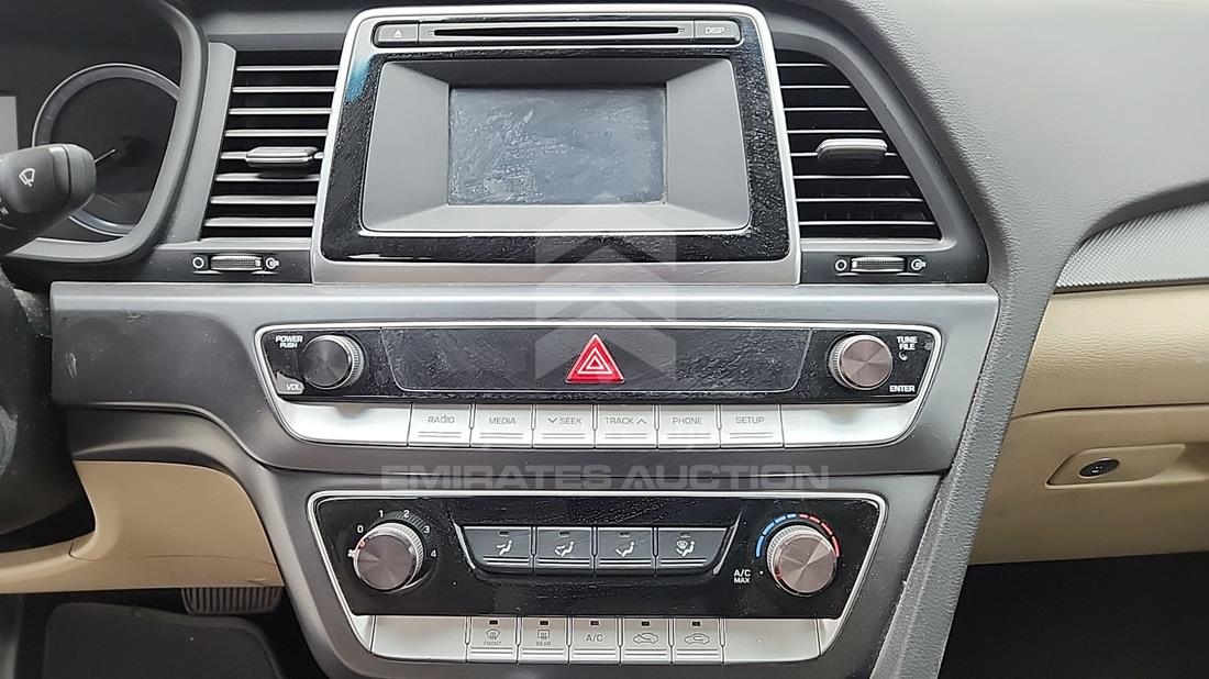 2018 Hyundai Sonata — Entertainment Systems & Camera Monitor & Navigation — Photo 18