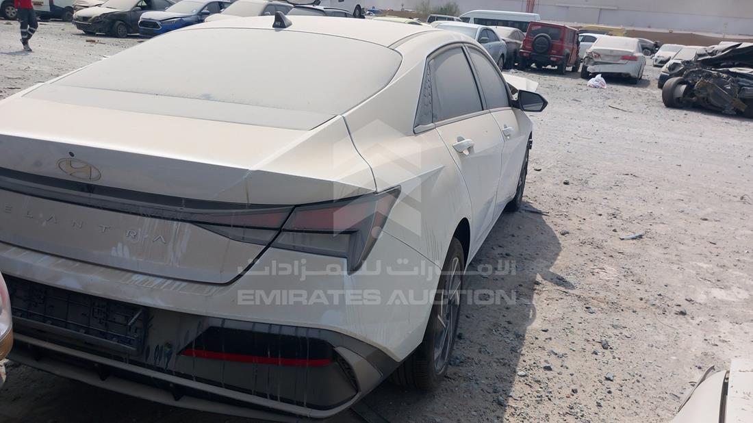 2024 Hyundai Elantra — Rear Right Angle — Photo 7