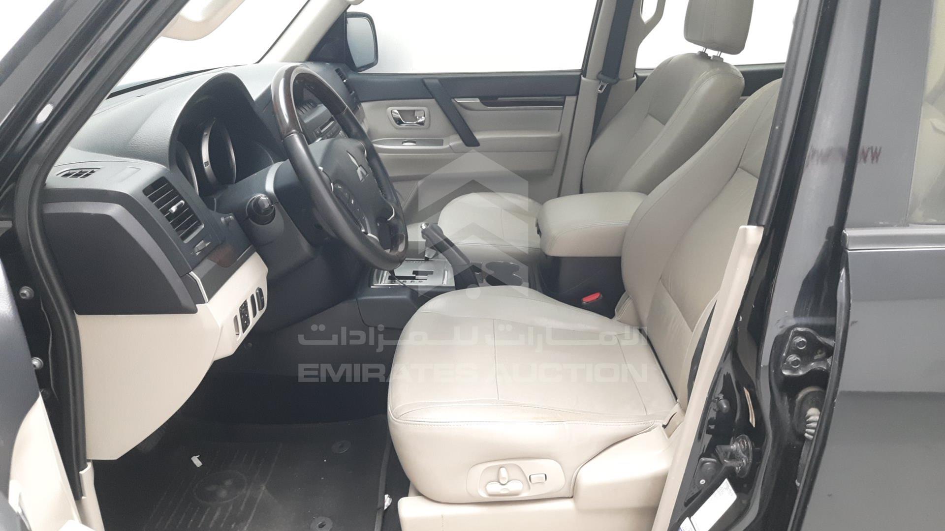 2011 MITSUBISHI PAJERO VIN: JMYLRV95WBJ706153