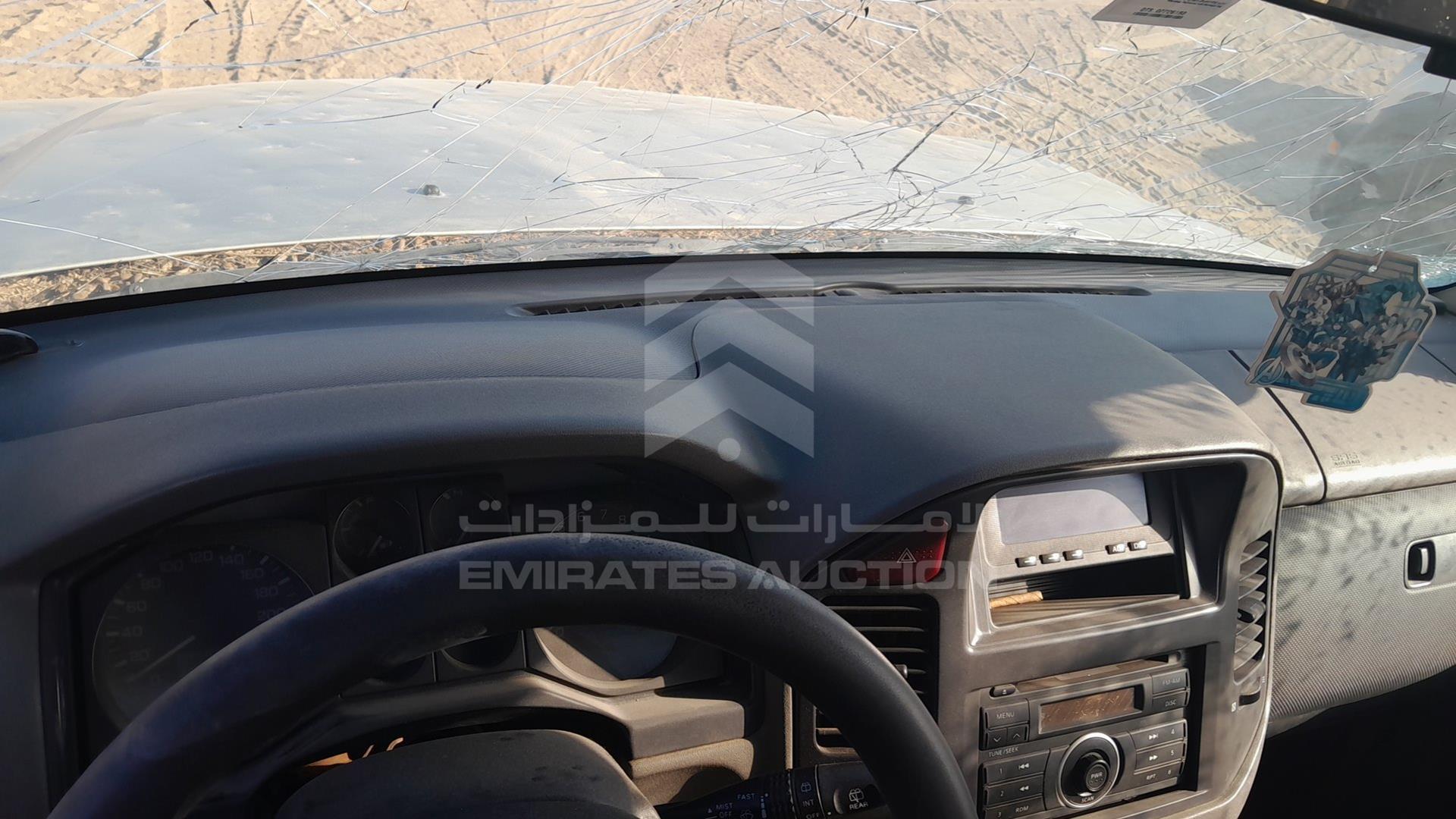 2007 MITSUBISHI PAJERO VIN: JMYLRV73W7J704401