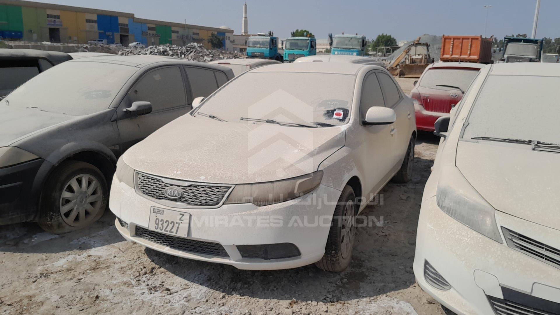2011 KIA CERATO VIN: KNAFT411XB5352022