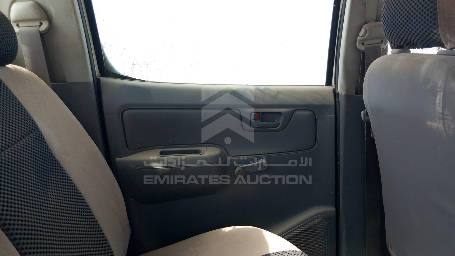 2008 TOYOTA HILUX VIN: MR0EX12G182307468