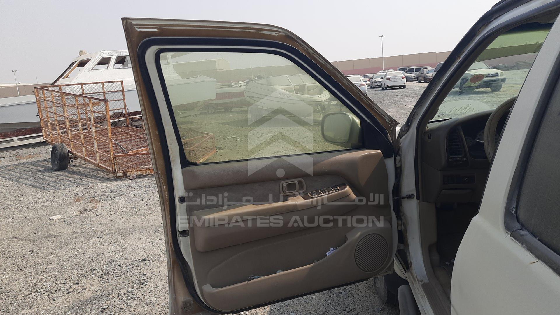 2001 NISSAN PATHFINDER VIN: JN8AR05Y41W513716