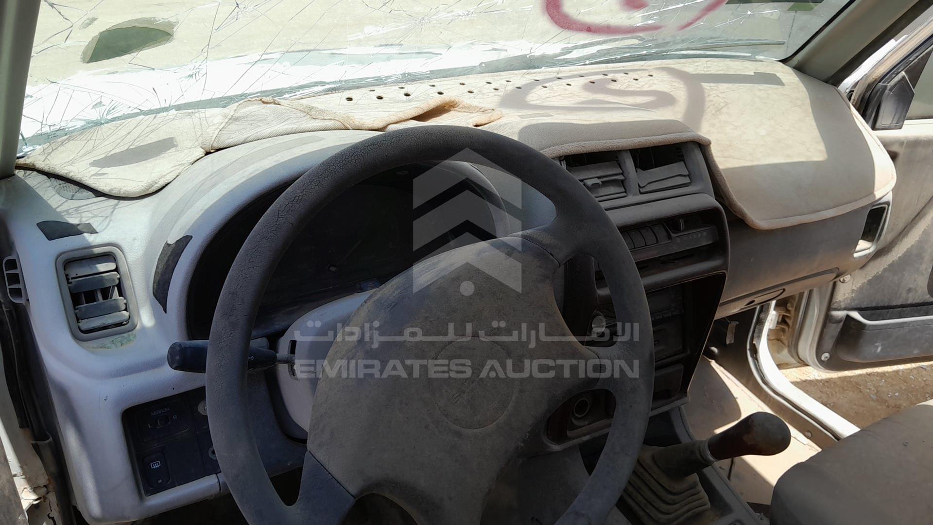 0 SUZUKI --- VIN: JSAETA01V01300024