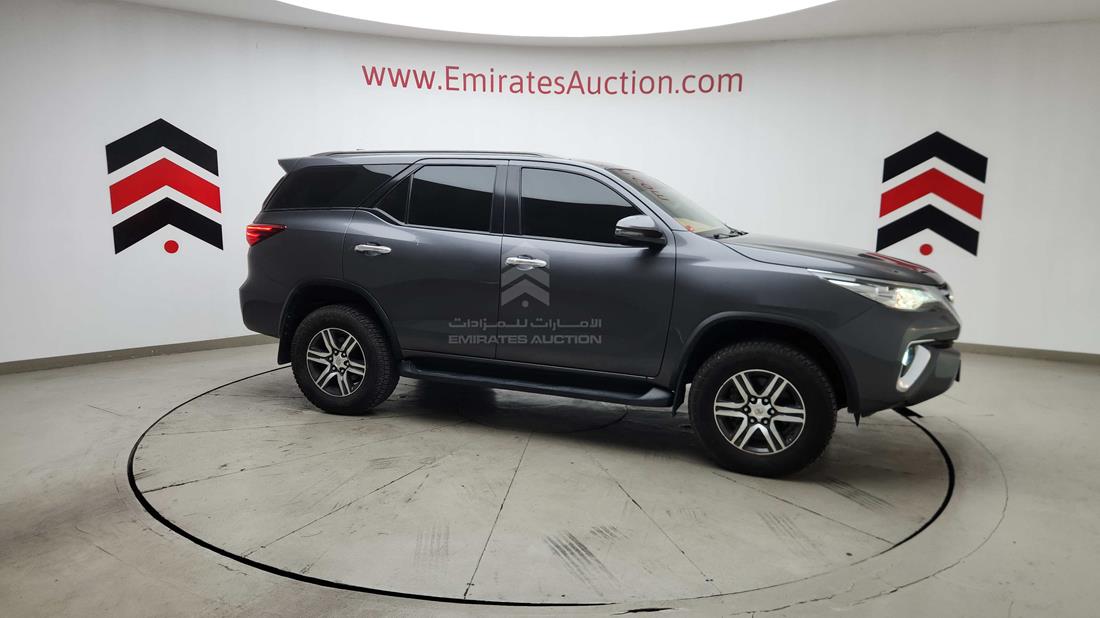 2020 Toyota Fortuner — Right Full View — Photo 39