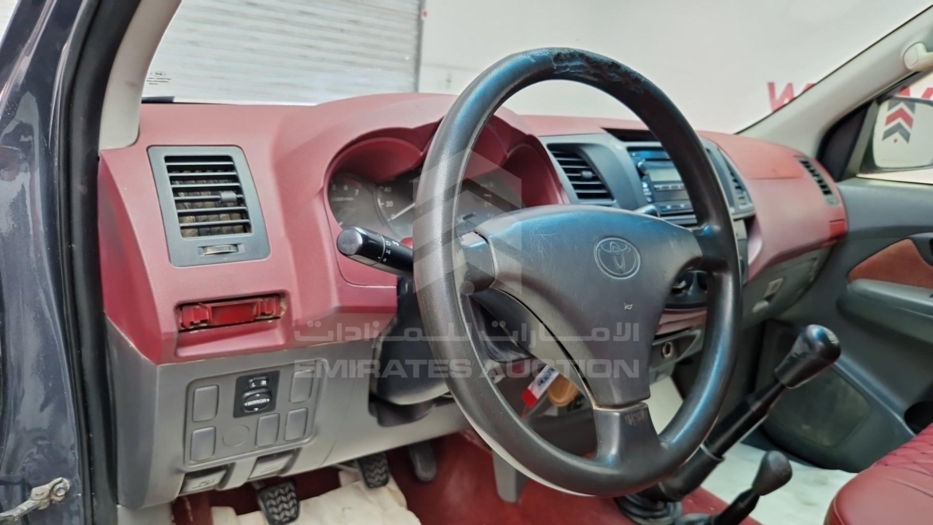 2013 TOYOTA HILUX VIN: MR0FX22G8D1085361