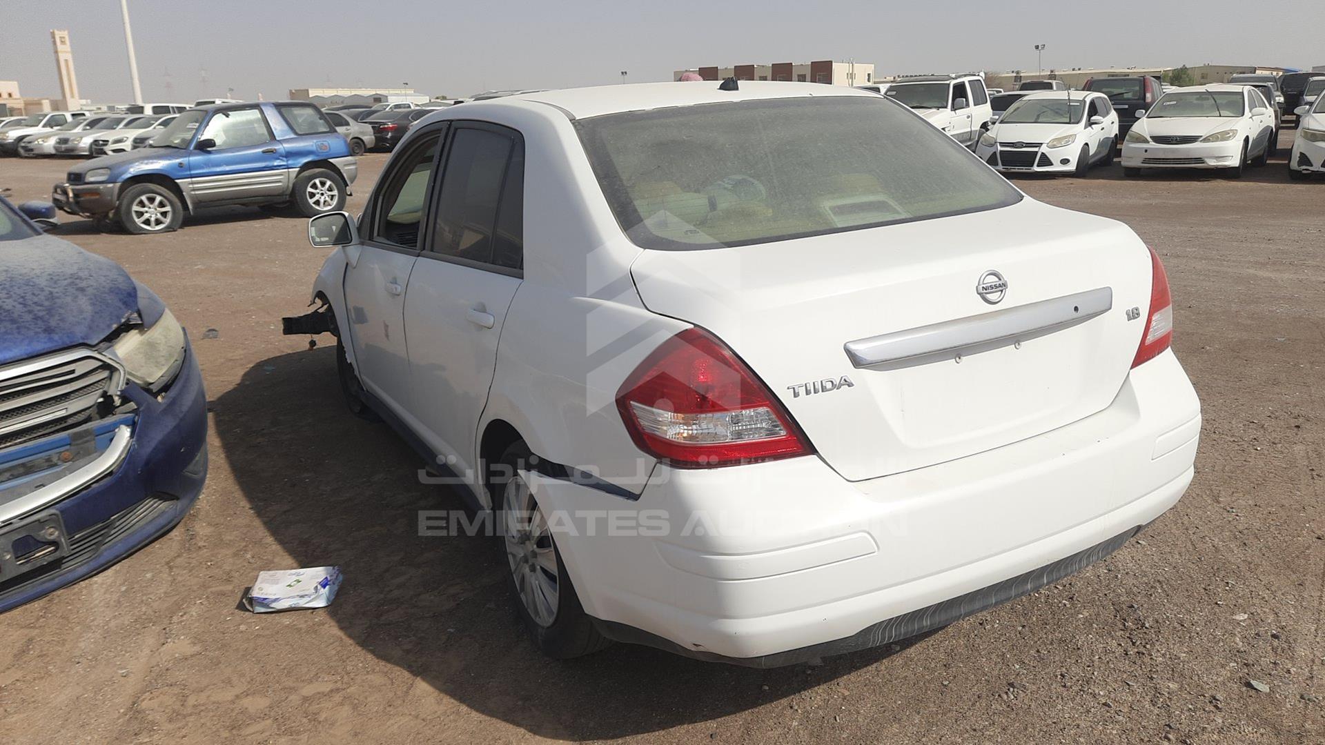 2011 NISSAN TIIDA VIN: 3N1BC1A61BK203695