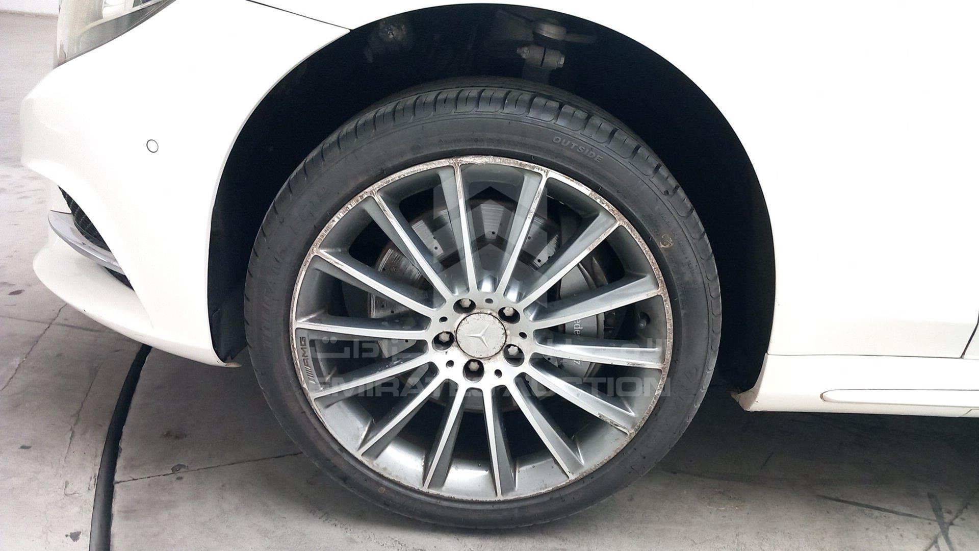 2014 MERCEDES S 500 VIN: WDDUG8CBXEA001950