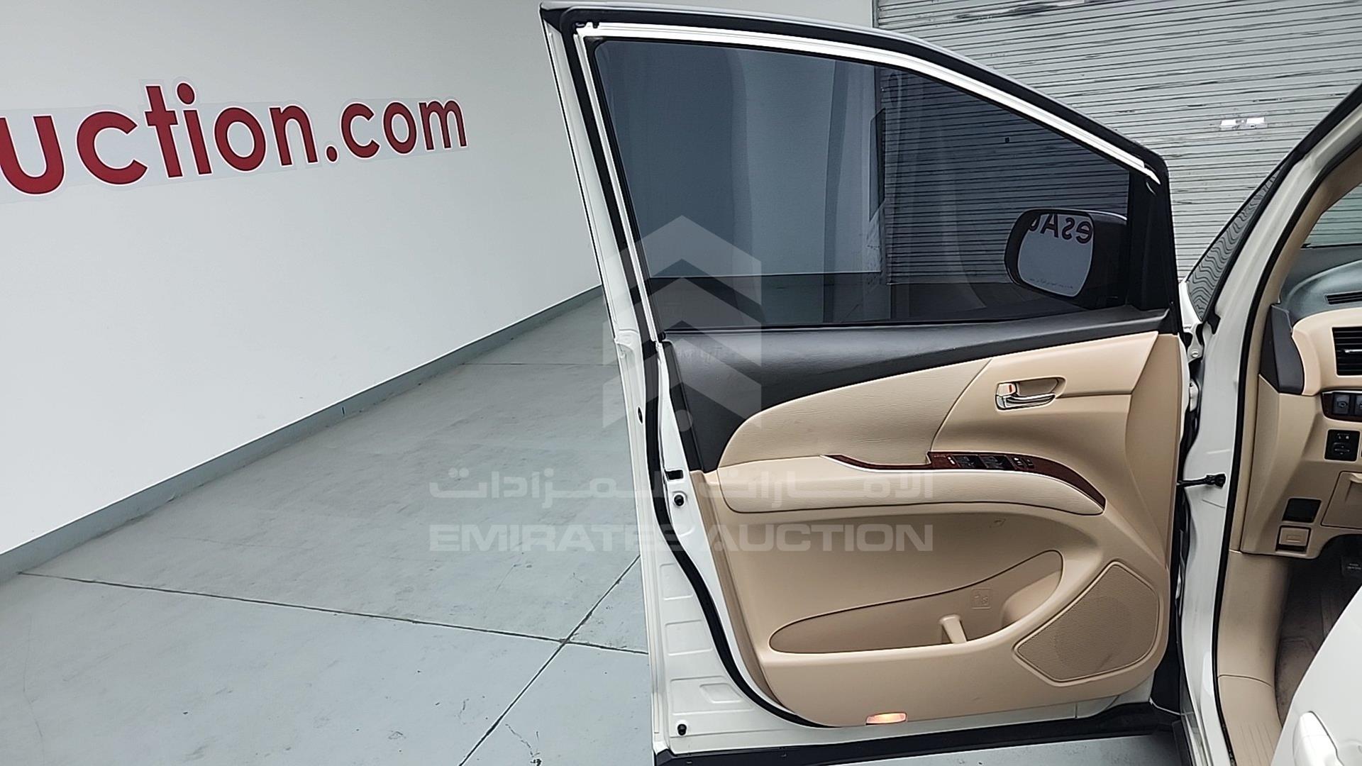 2019 TOYOTA PREVIA VIN: JTNGE52M8K7175485