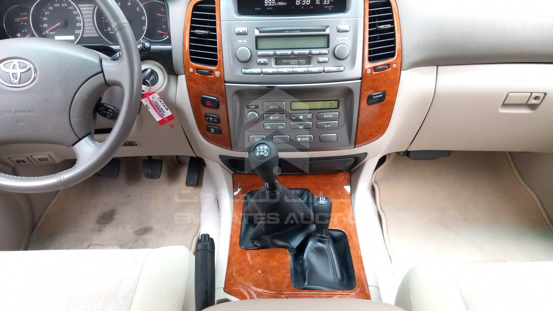 2004 TOYOTA LAND CRUISER VIN: JTEHT05J442060123
