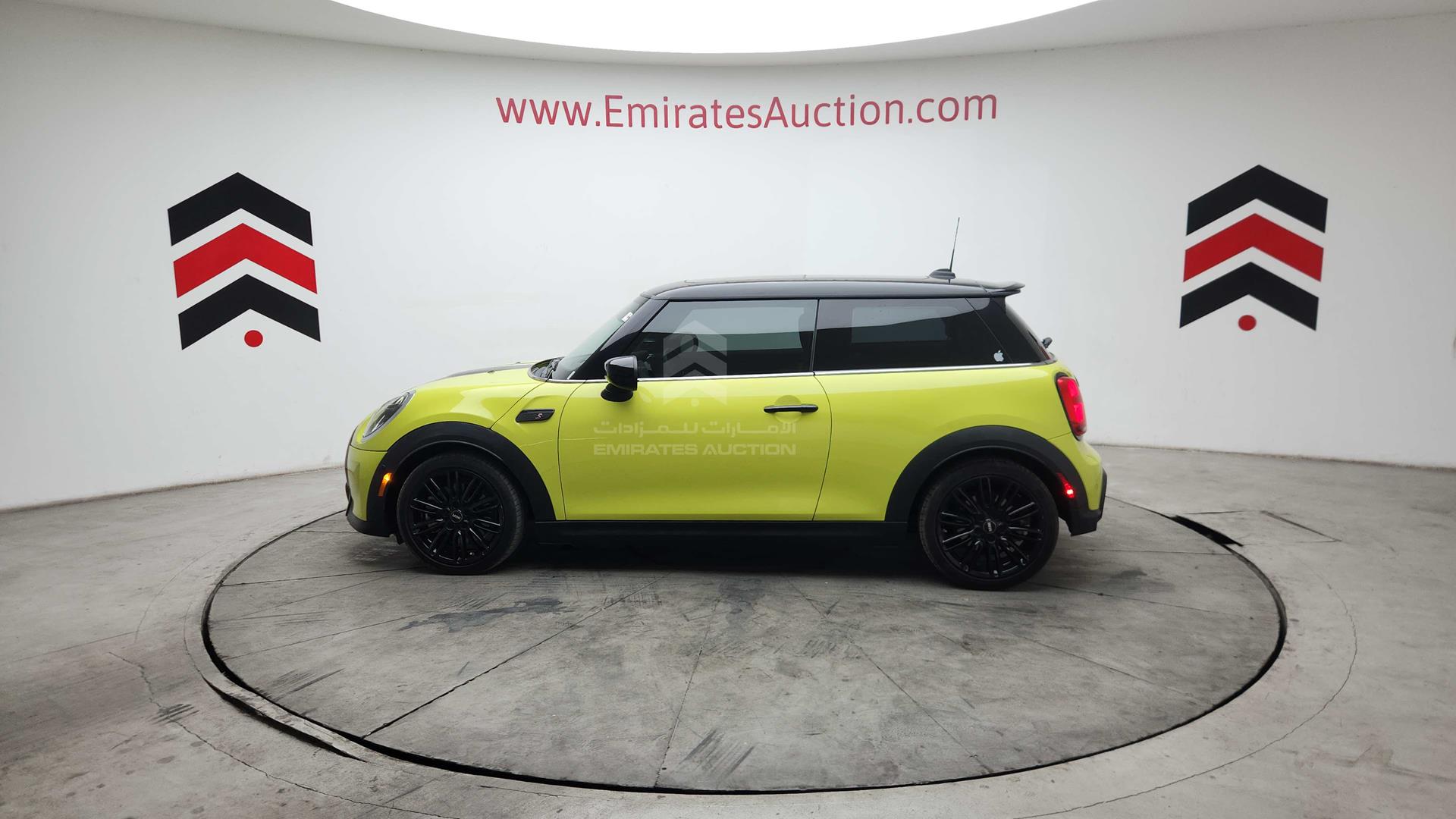 2023 MINI COOPER S VIN: WMW53DH0XP2S73659