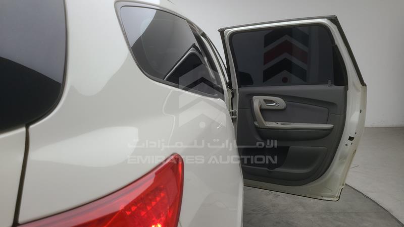 1GNKR8ED9CJ235432 Auction: EmiratesAuction Lot: 413741 1GNKR8ED9CJ235432 Chevrolet Traverse 2012 WHITE Photo 30