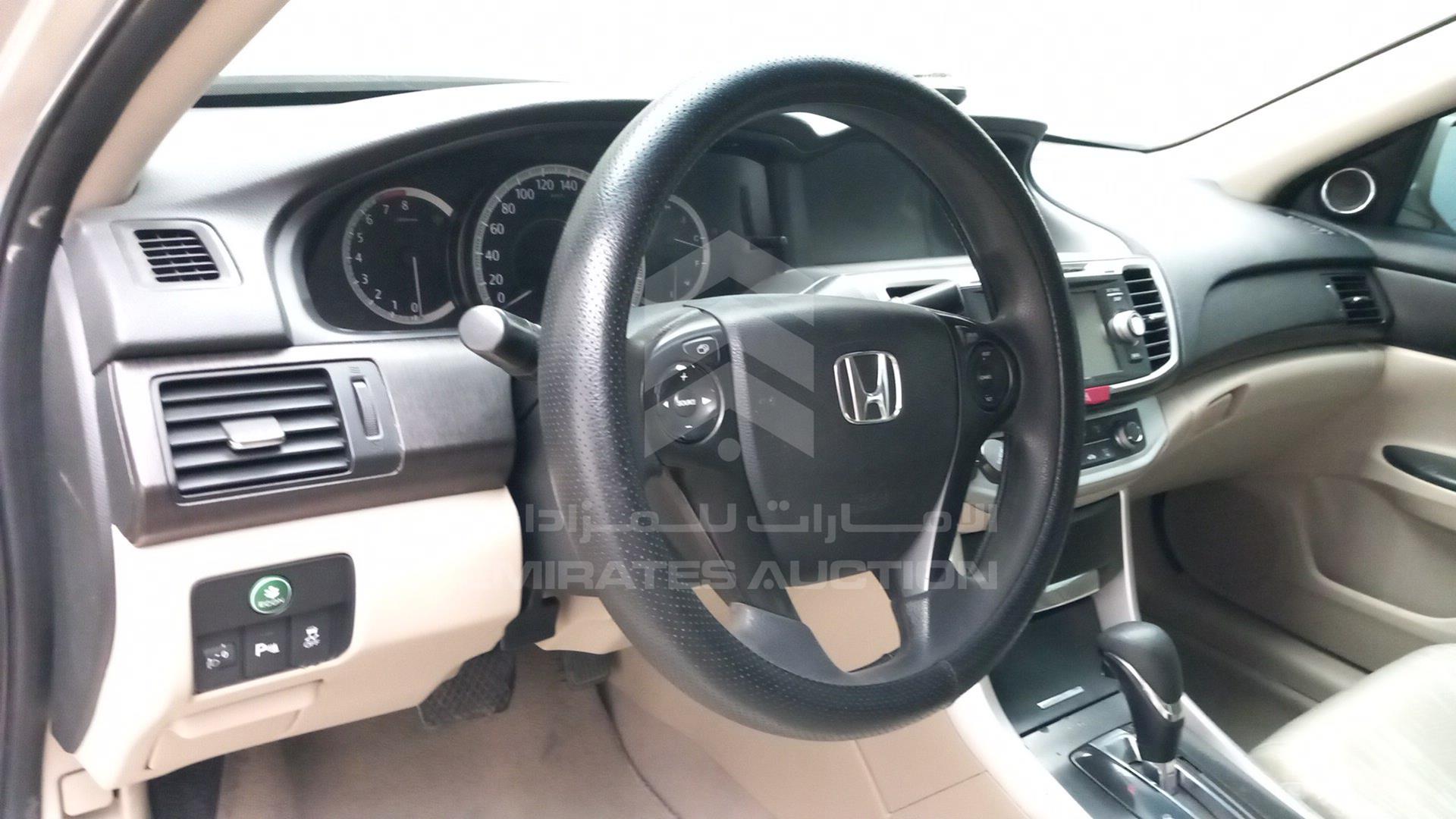 2016 HONDA ACCORD VIN: LUCCR2625G3405914