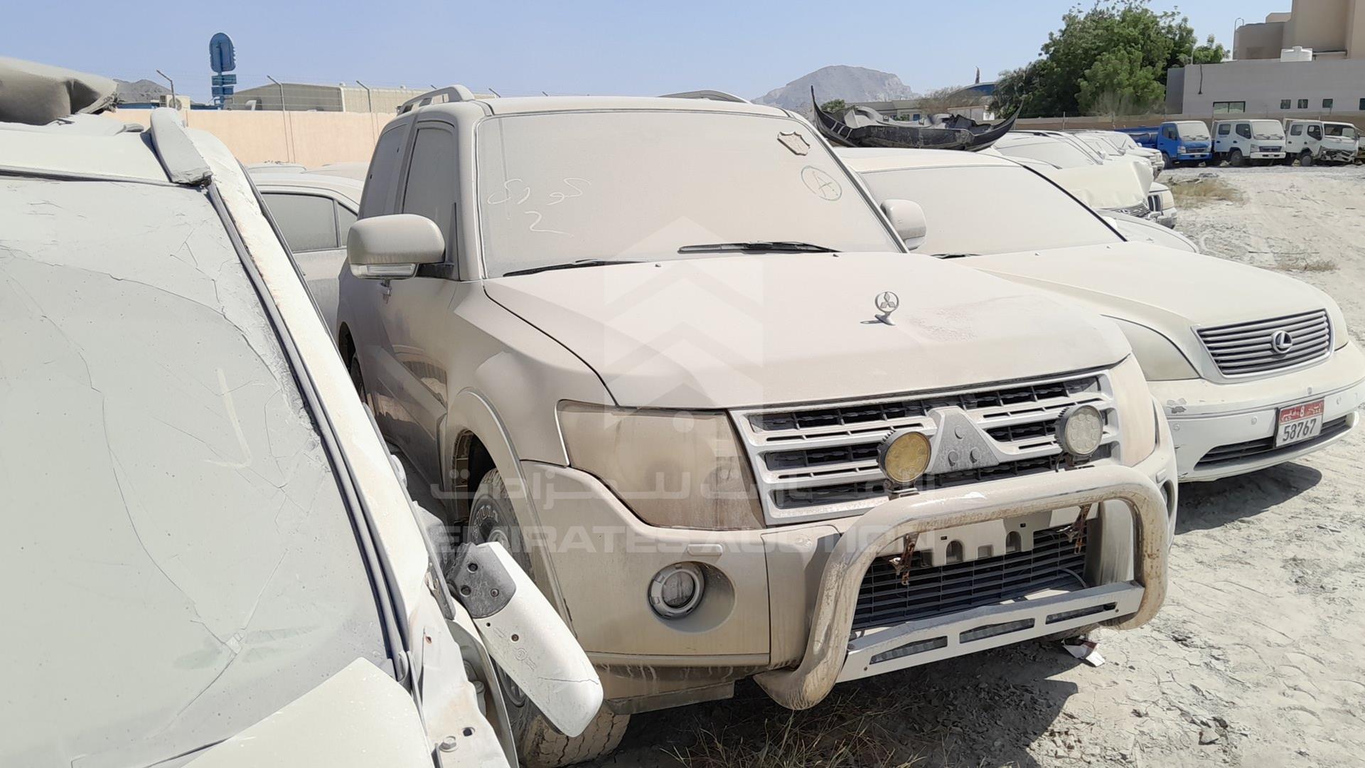 2010 MITSUBISHI PAJERO VIN: JMYMRV85WAJ701504