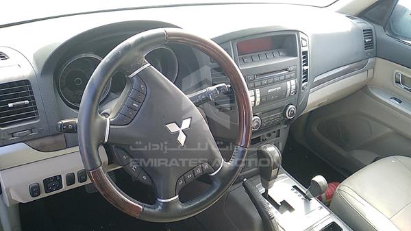 JMYLRV95WAJ704782 Mitsubishi Pajero