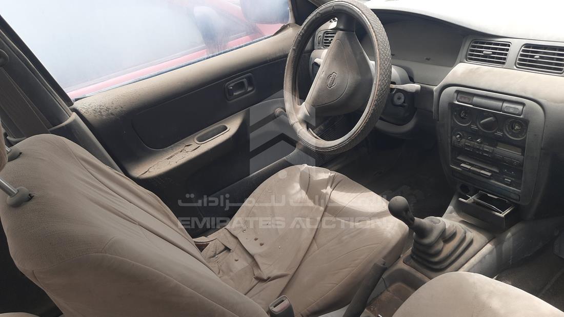 نيسان صني 1999 — زاوية السائق الأمامية اليسرى — صورة 23
