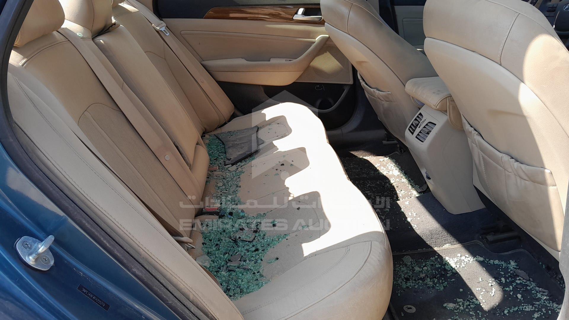 2015 HYUNDAI SONATA VIN: 5NPE34AF4FH255219