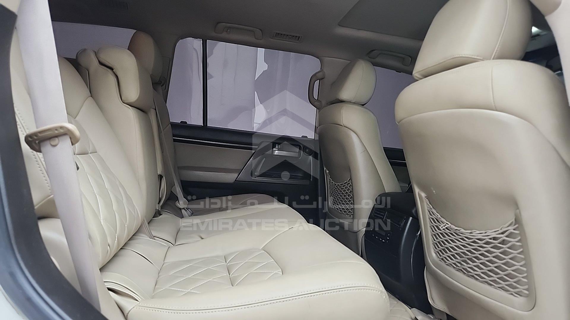 2011 TOYOTA LAND CRUISER VIN: JTMHT05J0B4039615