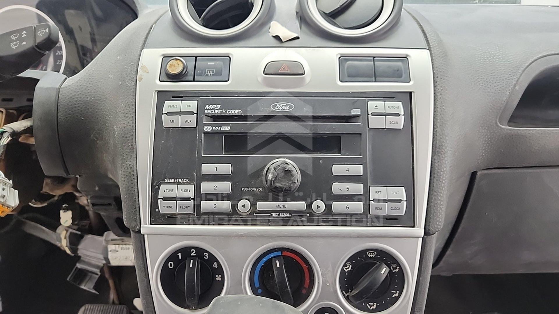 2011 FORD FIGO VIN: MAJTJ21D6BAS61062