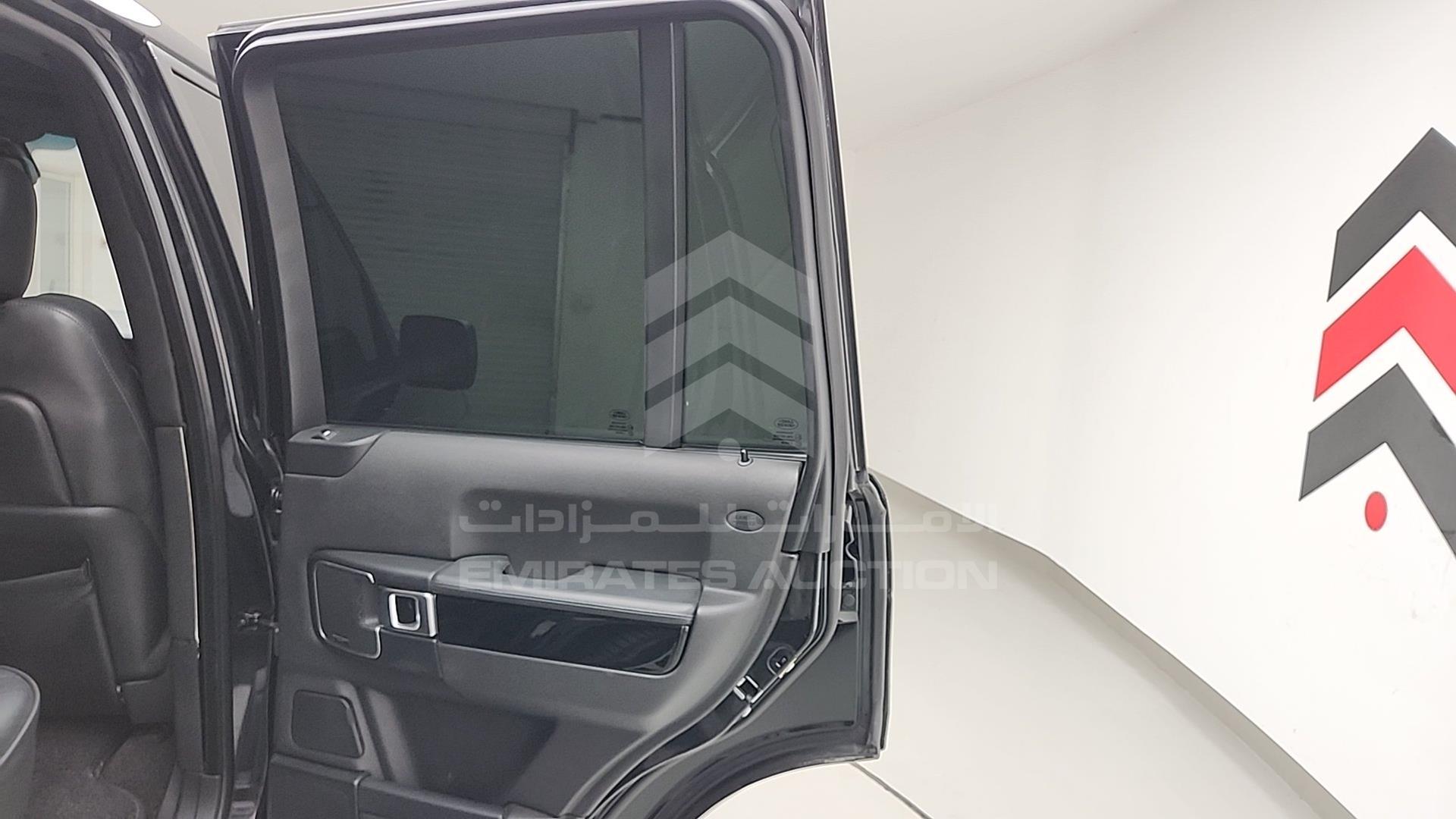 2011 RANGE ROVER VOGUE VIN: SALLMAME4BA343740