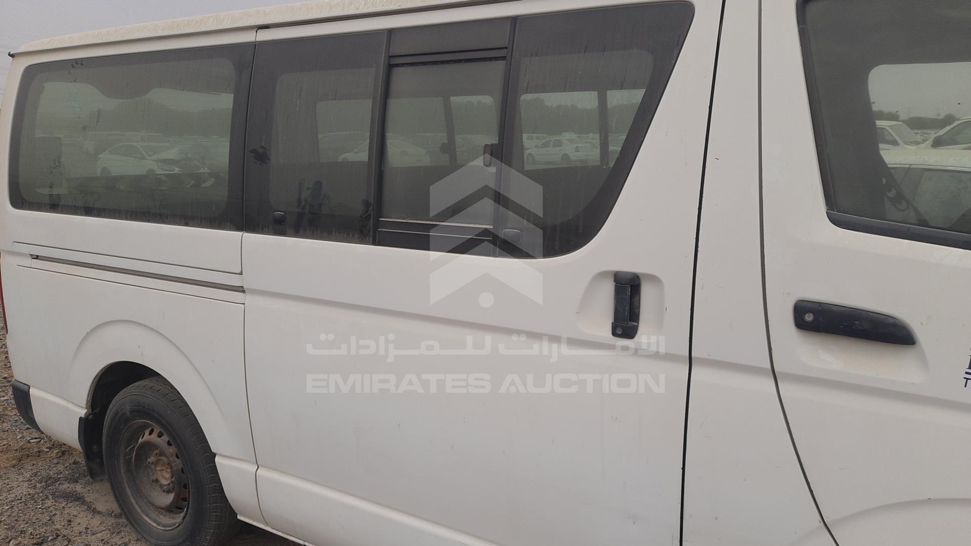 2011 TOYOTA HIACE VIN: JTGJX02PXB5022526