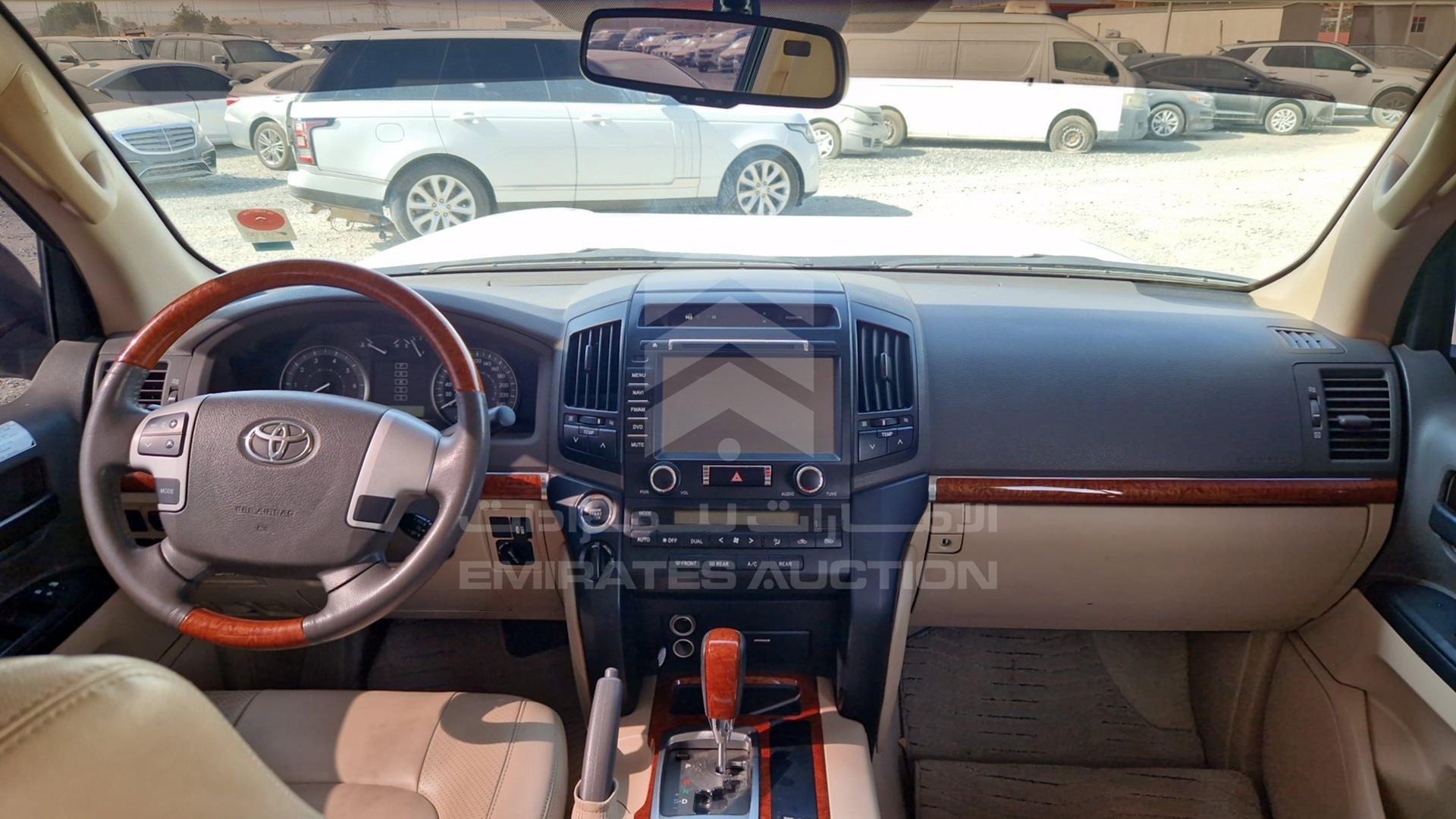 2014 TOYOTA LAND CRUISER VIN: JTMHX09J3E5041422
