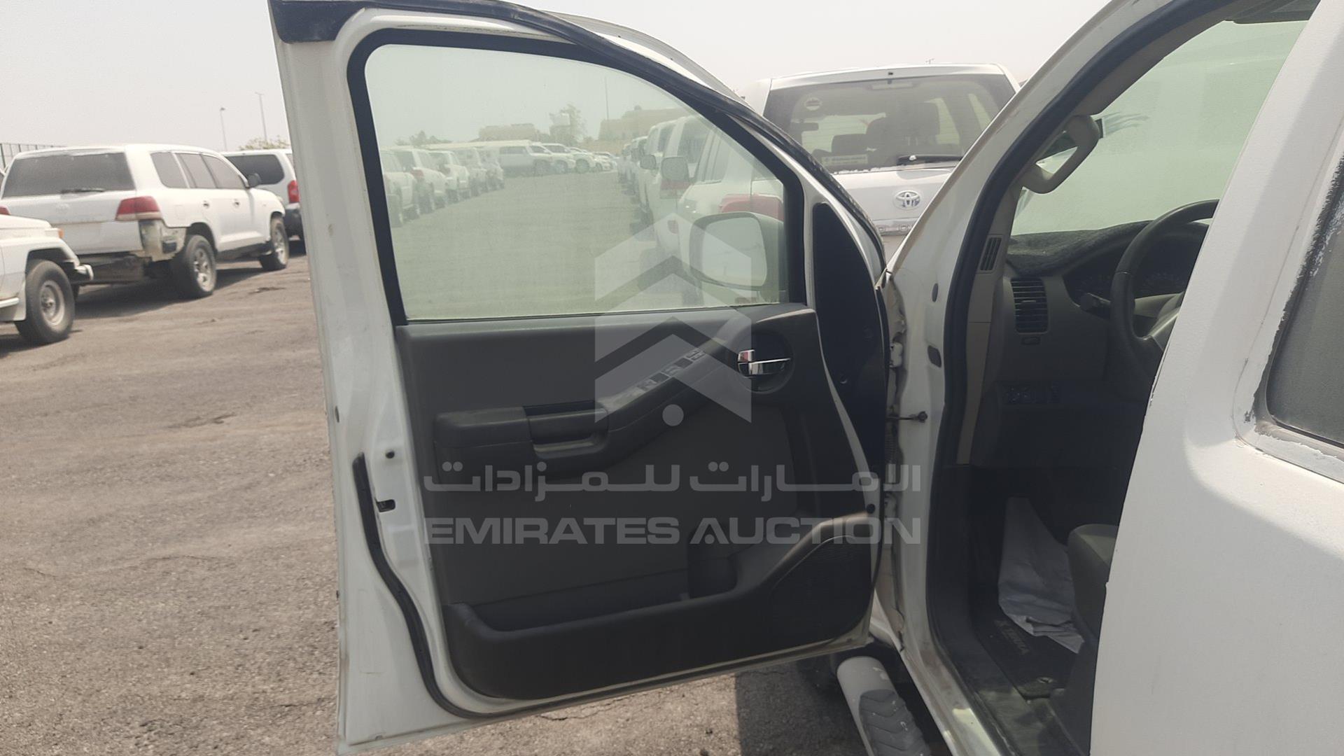 2014 NISSAN XTERRA VIN: 5N1AN0N69EN800286