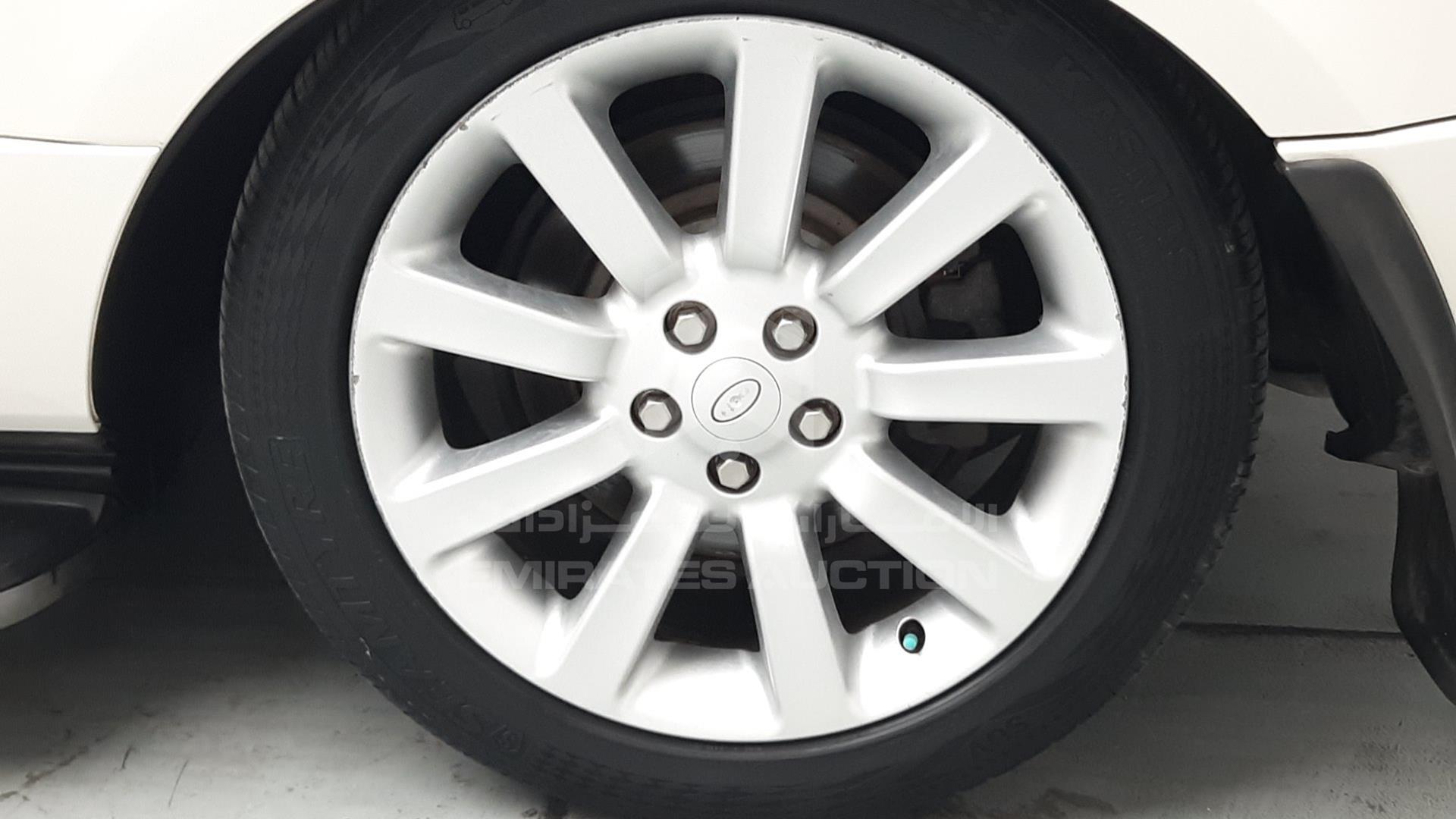 2009 RANGE ROVER VOGUE VIN: SALLMAM349A299182