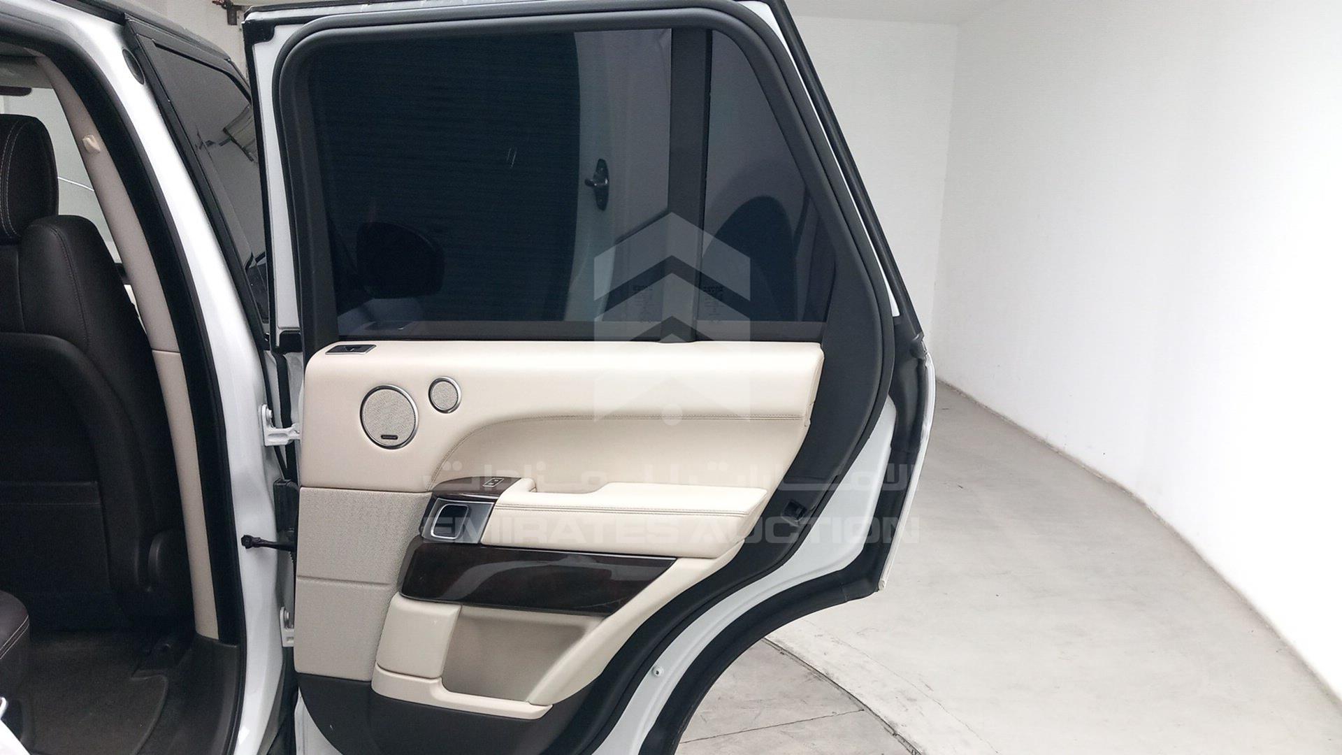 2014 RANGE ROVER VOGUE VIN: SALGA2EFXEA168100