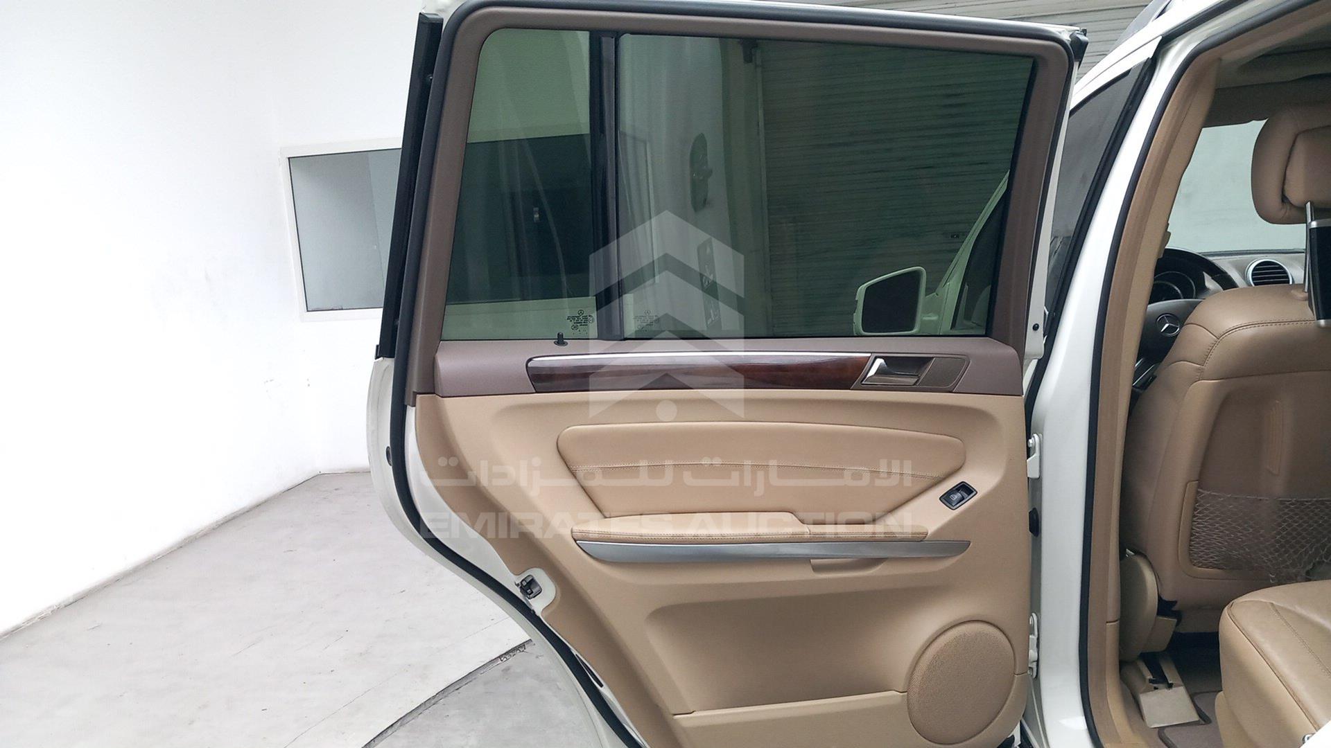 2011 MERCEDES GL 500 VIN: WDCBF8GE2BA653329